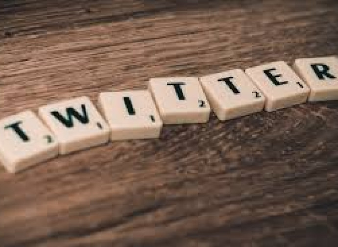 Twitter Twitter