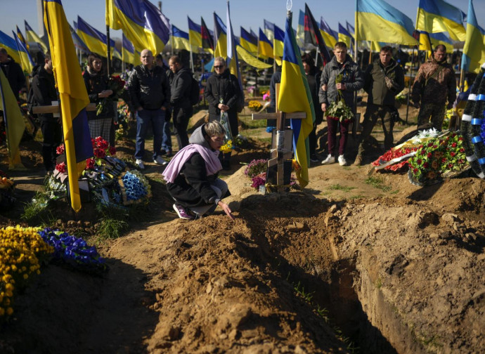 Ucraina, funerale militare