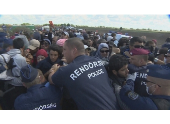 Ungheria, polizia alla frontiera Ungheria, polizia alla frontiera