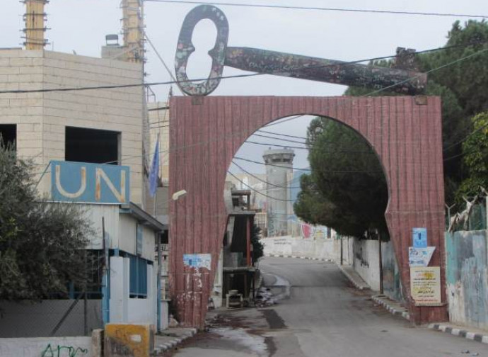 Campo Unrwa (la chiave è il simbolo del "diritto al rientro") Campo Unrwa (la chiave è il simbolo del "diritto al rientro")