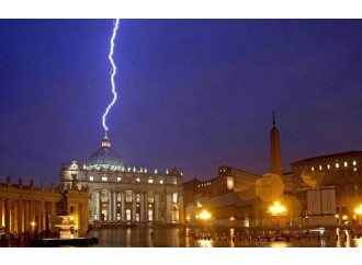 11 febbraio.
La lezione apocalittica
di Benedetto XVI