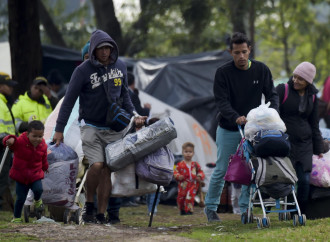 Venezuela, un "lager a cielo aperto" dove la fame è un'arma