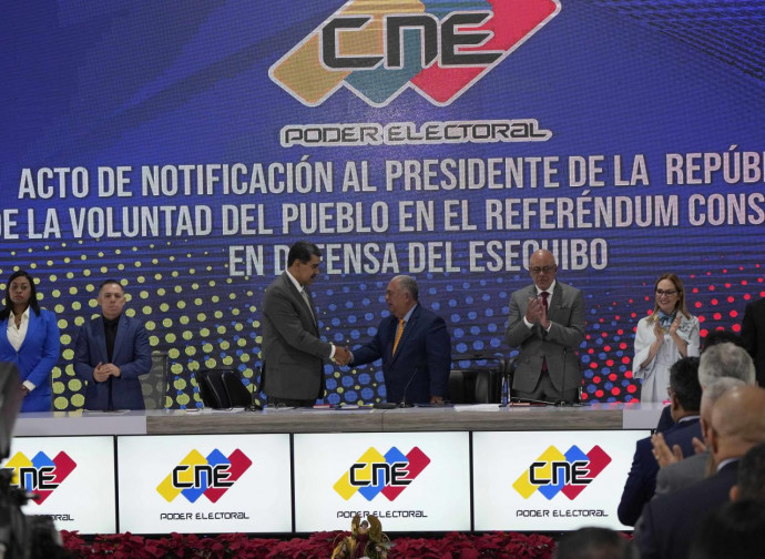 Maduro dopo il referendum (La Presse)