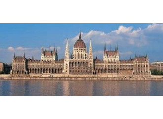 La Ue all'assalto
dell'Ungheria pro-life