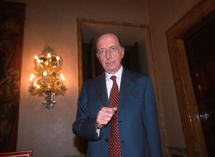 Vincenzo Cappelletti all'Enciclopedia Italiana Vincenzo Cappelletti all'Enciclopedia Italiana
