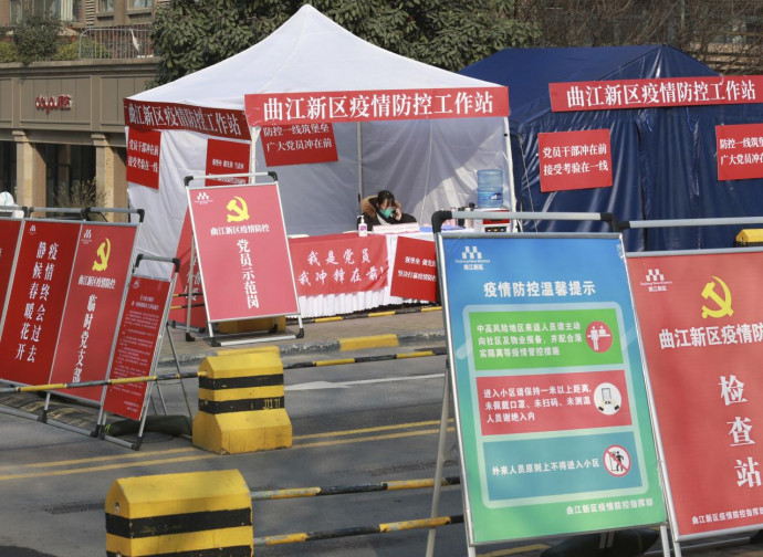 Xian, Cina: posto di blocco in una zona residenziale