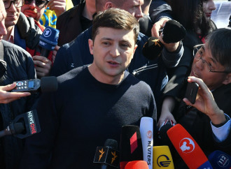 Pesce d'aprile a Kiev: avanza Zelenskiy "servo del popolo"